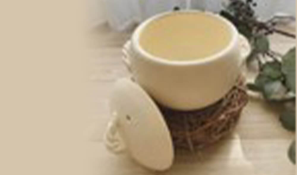 日本製の無鉛遠赤土鍋を使用