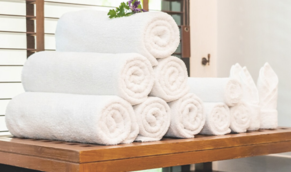 Các dụng cụ và thiết bị an toàn vệ sinh cho dịch vụ